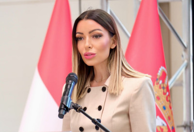 МИНИСТАРКА МЕСАРОВИЋ ОСУДИЛА НАСИЉЕ БЛОКАДЕРА НА СЛАВИЈИ: Напасти ножем суграђанина зато што има другачији став показује колику дозу мржње коју имају ти људи