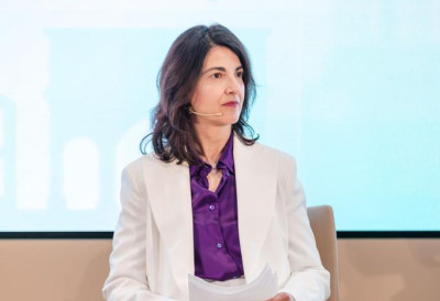 TERESA POTENCA, ITALIJANSKA NOVINARKA, OTKRIVA KAKO MEDIJI MOGU DA PREŽIVE ERU VEŠTAČKE INTELIGENCIJE Preostaje samo borba protiv lažnih vesti
