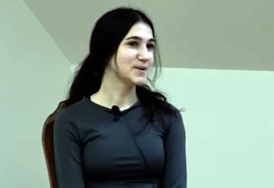 МЛАДА ГЛУМИЦА КОЛИМА СЛЕТЕЛА С ПУТА Биљана Чекић, Дара из Јасеновца: У болници сам, не могу да ходам!