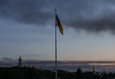 КИЈЕВ ДО ГУШЕ У РАТУ И ДУГОВИМА Украјина у великом минусу, мери се хиљадама милијарди долара