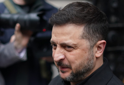 “ПРАВЕДНА ОДЛУКА ЗА ЈЕЗИК АГРЕСОРА“ Зеленски потписао закон којим се руски уклања са листе заштићених језика
