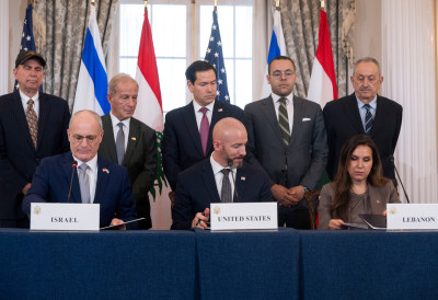 IZRAEL I LIBAN SE SAGLASILI O RAZORUŽAVANjU HEZBOLAHA Militantna grupa momentalno odbacila sporazum potpisan u Vašingtonu