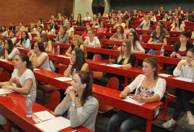 Budući brucoši pred važnim izazovom! PRIJEMNI ISPITI NA UNIVERZITETU U NOVOM SADU POČINjU SUTRA, evo kompletnog rasporeda na svim fakultetima