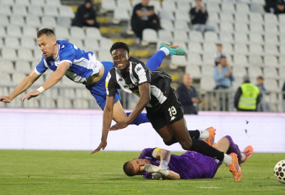 CRNO-BELI OTKUPILI UGOVOR SENEGALCA: Demba Sek u Humskoj do 2029. godine