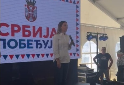 СРБИЈУ НЕЋЕ ЗАУСТАВИТИ ОНИ КОЈИ ЈЕ ЖЕЛЕ НА КОЛЕНИМА Министарка Месаровић поручила из Бабушнице: Не дамо да нашу земљу, уједињени идемо снажно до победе