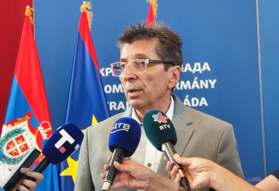 Покрајински секретар Милан Попов огласио се о инциденту у Бачкој Паланци: „Пацијенткиња пала са носила, особље суспендовано, све ће бити транспарентно“
