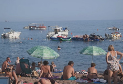 Срби, добро отворите очи на одмору! Три Бугарке протеране из Будве, ево и због чега