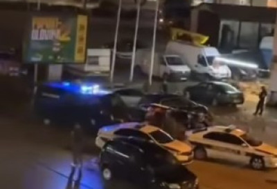(ВИДЕО) ИЗРЕШЕТАН МУШКАРАЦ У ШАПЦУ Пуцњава у близини ТЦ Биг! Полиција све блокирала