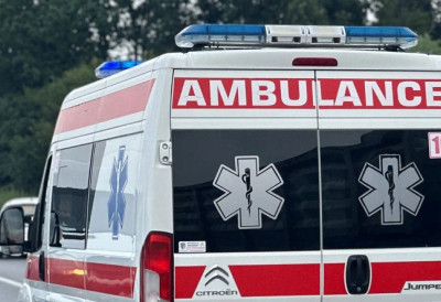 ТЕШКА САОБРАЋАЈНА НЕСРЕЋА КОД ЛАЗАРЕВЦА Једна особа погинула, међу повређенима и дете
