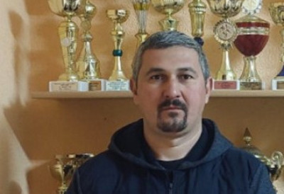 КАЧАРЕВЦИ ДОВЕЛИ ТРОЈИЦУ ФУДБАЛЕРА Председник Бранислав Недељковић: "У новој сезони циљ нам је пласман у горњи део табеле"
