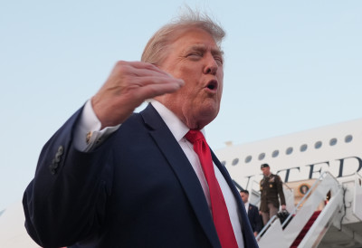 НАРЕЂЕНА ВИШЕСТРУКА ОДМАЗДА Трамп: Иран ће скупо платити сваки напад на америчке војнике