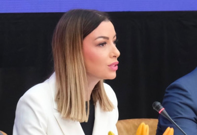 МЕСАРОВИЋ ДЕКЛАСИРАЛА МАРИНИКУ ТЕПИЋ: Људи који су друго име за корупцију причају о правди НЕРВОЗА ЈЕ ВЕЛИКА ПРЕД ИЗБОРЕ