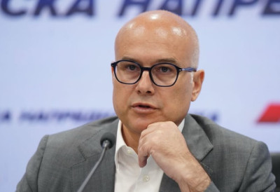 СВОЈИМ (НЕ)ДЕЛИМА СЕ УТРКУЈЕ У НАПАДИМА НА СВЕ ШТО ЈЕ СРПСКО Вучевић оштро реаговао на још један сраман потез режима у Црног Гори: Наш народ зна да смо уз њега и да ћемо се увек борити за очување српског идентитета