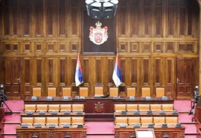 СКУПШТИНА СРБИЈЕ ДАНАС ВАНРЕДНО ЗАСЕДА Пред посланицима 59 тачака дневног реда: Ребаланс за помоћ грађанима и капиталне инвестиције