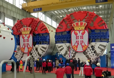 "КРТИЦЕ" ЗА БЕОГРАДСКИ МЕТРО КРЕЋУ КА СРБИЈИ Механизацију чека вишенедељни пут ка нашој престоници