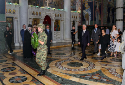 КРАЉЕВСКА ПОРОДИЦА ОДАЛА ПОШТУ КРАЉУ ПЕТРУ I НА 105. ГОДИШЊИЦУ СМРТИ: Венци и сећање на најомиљенијег краља