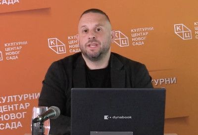Предавање католичког теолога Горана Шарића на тему „Усташки логор на Пагу – пакао у каменој пустињиˮ на Jутјуб каналу КЦНС