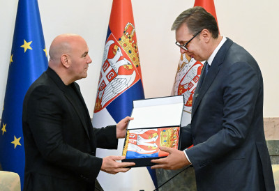 ДОК СУ КРИТИКОВАЛИ АРЕНА ЈЕ БИЛА ПУНА! UFC У БЕОГРАДУ ДОКАЗАО СНАГУ СРБИЈЕ Председник Вучић отворио врата највећој светској организацији