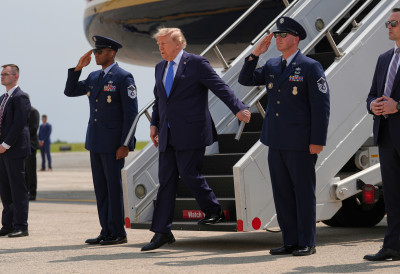 ИПАК ПРОМЕНИО ЛЕТЕЛИЦУ Иранска претња Трамповом авиону била сумњива Американцима ОБАВЕШТАЈНЕ ПОДАТКЕ ДОСТАВИО ИЗРАЕЛ