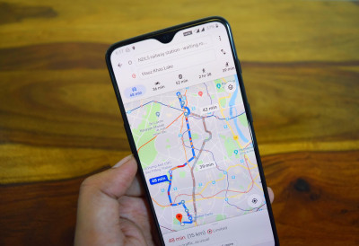 GOOGLE MAPS ДОБИЈА „ПАМЕТНОГ“ АСИСТЕНТА Пронаћи ће вам најбољу пумпу, ресторан или хотел