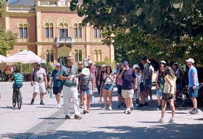НОВИ САД СВЕ ПОПУЛАРНИЈА ДЕСТИНАЦИЈА У првој половини године Српску Атину посетило више од 108.000 туриста