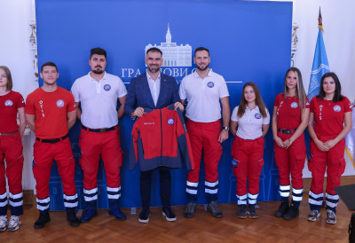 ГРАДОНАЧЕЛНИК МИЋИН ПРИМИО ЧЛАНОВЕ ОРГАНИЗАЦИЈЕ ЗА ТРАГАЊЕ И СПАСАВАЊЕ СРБИЈЕ Њихов рад не познаје границе, град ће наставити сарадњу са људима који су спремни да буду тамо где је најтеже