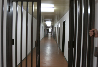 ДВОЈИЦА ОД ЧЕТВОРИЦЕ НАПАДАЧА И ДАЉЕ ИЗА РЕШЕТАКА Оптужница због насиља у новосадској ЕТШ „Михајло Пупин“ на преиспитивању