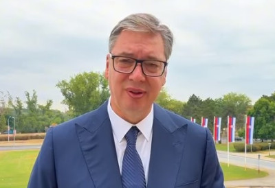(ВИДЕО) „Хвала вам на томе што сте градили и бранили нашу земљу“ Вучић упутио СНАЖНУ ПОРУКУ пензионерима и борцима: ЗАСЛУЖИЛИ СТЕ И ЗАРАДИЛИ НОВАЦ који данас добијате