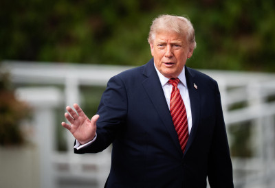 ТРАМП: „ВОЛЕО БИХ УЈЕДИЊЕНУ ИРСКУ“ Амерички председник верује да ће се то „СВАКАКО ДОГОДИТИ“