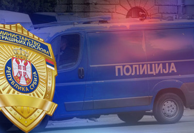 ПУЦАО ПО ПУТУ, ПОЛИЦИЈА МУ У ГЕПЕКУ ПРОНАШЛА АРСЕНАЛ Возио у BMW-у оружје и муницију, возач ухапшен