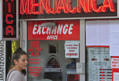 НАРОДНА БАНКА ПРОДУЖИЛА МЕРЕ Због стабилности мењачког тржишта трајаће још 30 дана ДЕВИЗНО ТРЖИШТЕ ЈЕ СТАБИЛНО