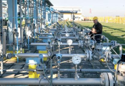 ОБЕЗБЕДИЋЕМО СЕ ГАСОМ ДО ОКТОБРА Бајатовић: Нови анекс уговора за снабдевање руским гасом вероватно 26. или 27. марта ЕВРОПА НЕ ДОЗВОЉАВА ДУЖИ РОК