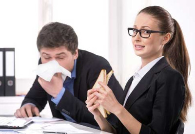 АЛАРМАНТНО СТАЊЕ У ДОМОВИМА ЗДРАВЉА, ГРИП СЕ ТЕК ЗАХУКТАВА: Ове групе су најугроженије! МУТИРАО И БРЗО СЕ ШИРИ