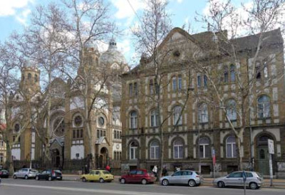 ЦИКЛУС БОЖИЋНО-НОВОГОДИШЊИХ КОНЦЕРАТА Наступ руског пијанисте Николаја Кузњецова у Синагоги