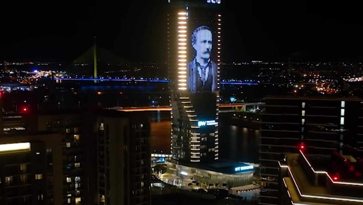 ЧИКА ЈОВИ СРЕЋАН РОЂЕНДАН ЖЕЛЕ ЂУЛИЋИ; Омаж великом песнику светлосном лепотом Куле Београд (ВИДЕО, ФОТО)