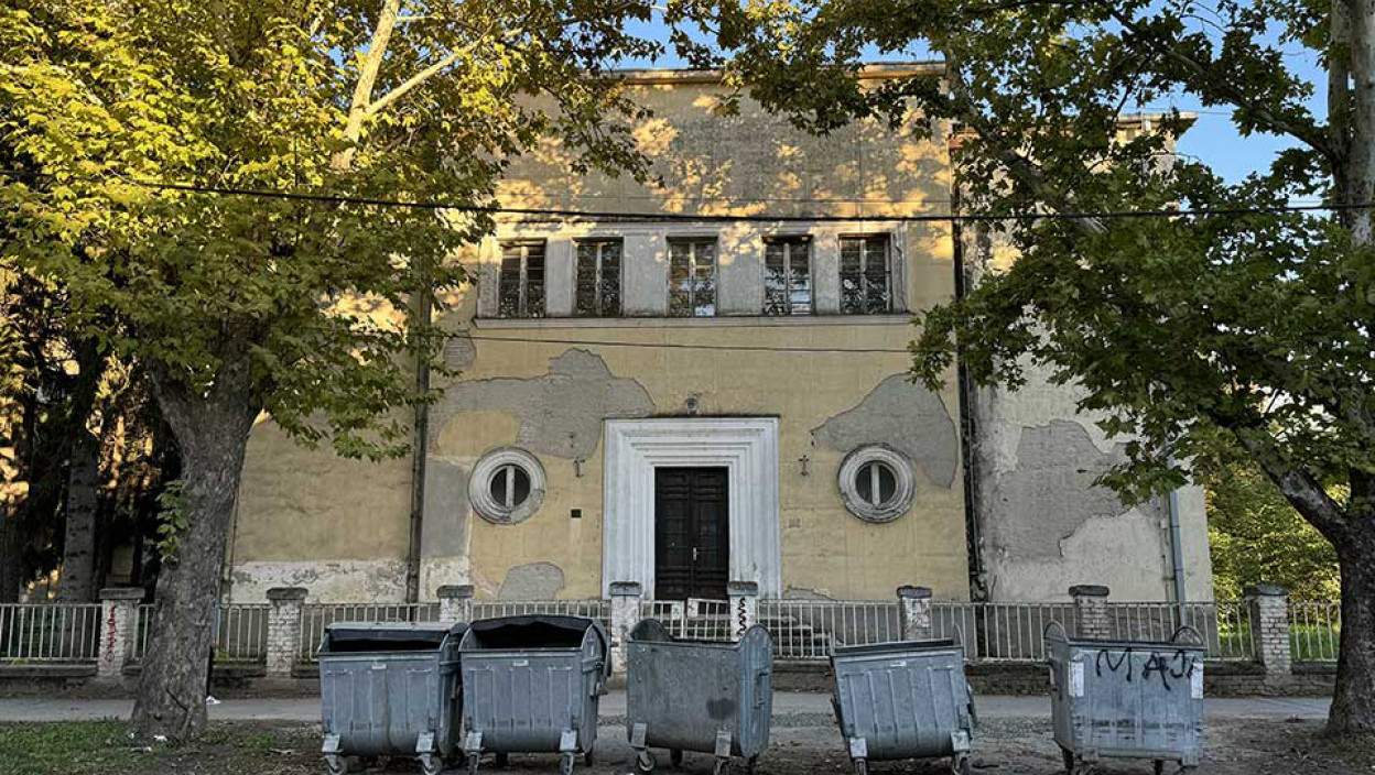 (Foto) Zgrada sa istorijom uskoro u novom ruhu: Od zapuštene zgrade do centra znanja; Zrenjanin ulaže u Dom vojske do 2031. godine