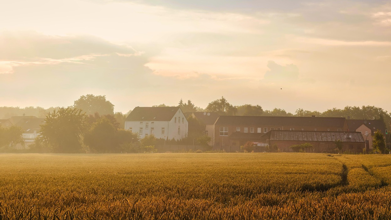 ДОЛАЗИ ХЛАДНИ ТАЛАС Росуља и магла гуше Србију ЗА ВИКЕНД НОВА ПРОМЕНА ВРЕМЕНА