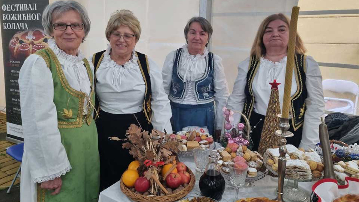 СВАКА КУЋА ИМА СВОЈУ ТАЈНУ Домаћице откриле како настаје чесница – најсјајнија звезда на божићној трпези