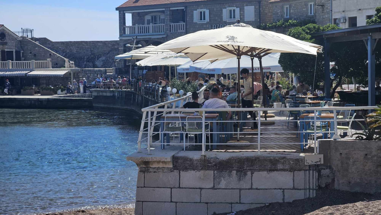 Budva i Herceg Novi puni gostiju iz Srbije, građani masovno za Vaskršnje praznike otišli na more. Ovo su trenutne cene na crnogorskoj obali.