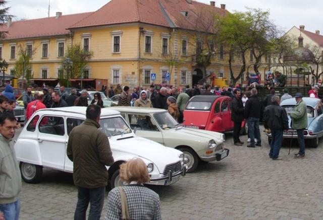 Изложба старовременских возила у Сомбору