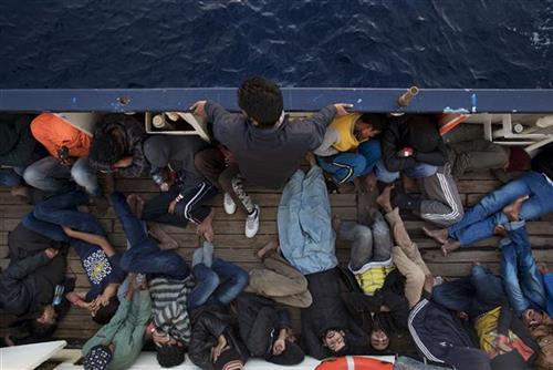 Migranti u Grčkoj Foto: AP Photo/Bernat Armangue
