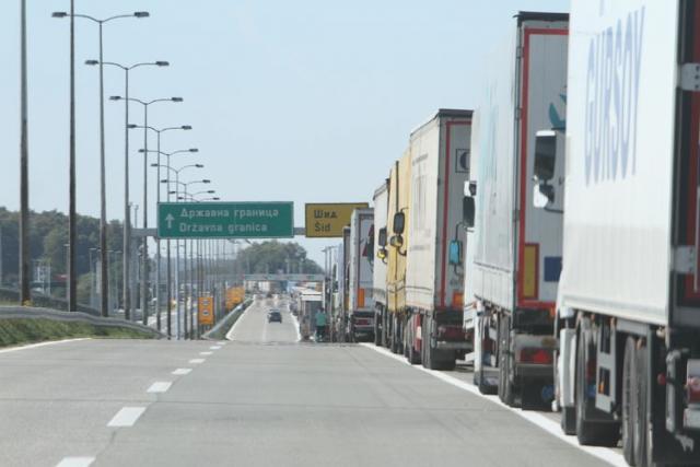 Granični prelaz Batrovci, kamioni Foto: Dnevnik.rs/R. Hadžić