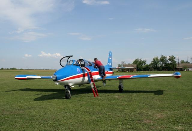 Rafali u Sremskoj Kamenici ; ubijen Dragan Amidžić Amidža Galeb%202%20AErski