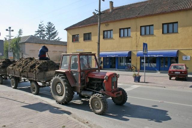 traktor zadruga Dnevnik arhiva