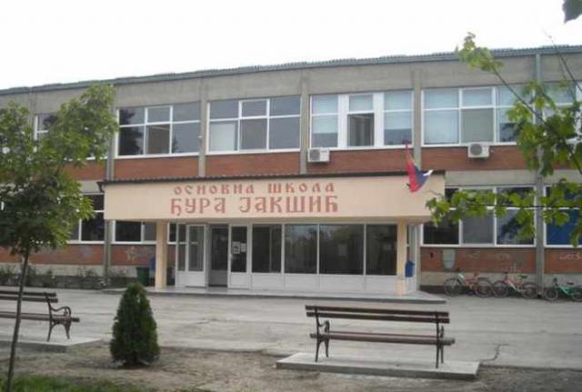 Zgrada škole u Srpskoj Crnji  Foto: Dnevik.rs