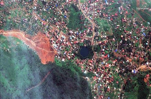 Sjera Leone, poplave Foto:  DigitalGlobe via AP