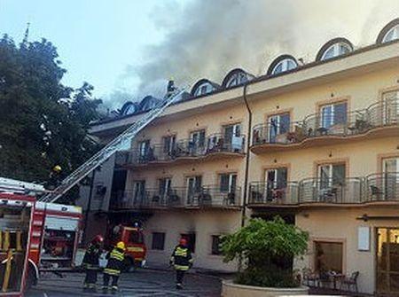 Požar u hotelu Glorija, Subotica Foto: RTS/T. Bedalov