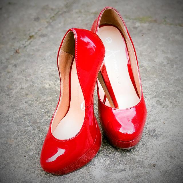 crvene cipele, pixabay.com