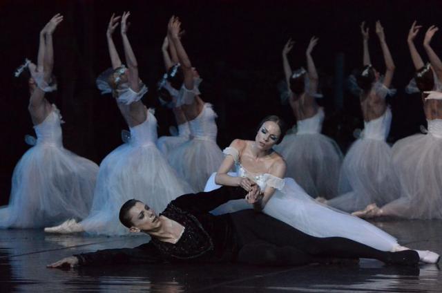 Scena iz baleta „Žizela” Foto: M. Polzović
