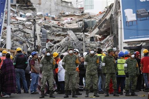 Meksiko siti, zemljotres Foto: AP Photo/Rebec ca Blackwell